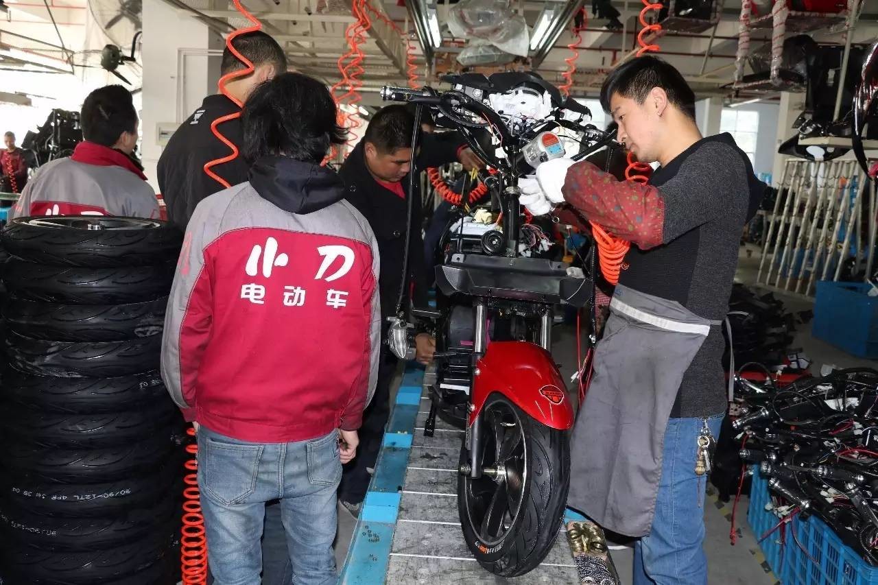 專業(yè)生產(chǎn)PVC護套、銅排、鋁排、新能源電池銅/鋁軟連接-人禾電子